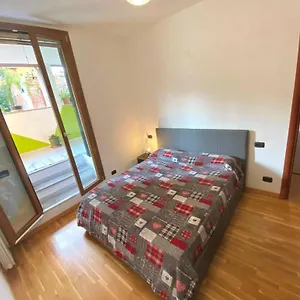https://conte-rosso-house-con-terrazza-in-coorte-tranquilla-a.it-lombardy.com